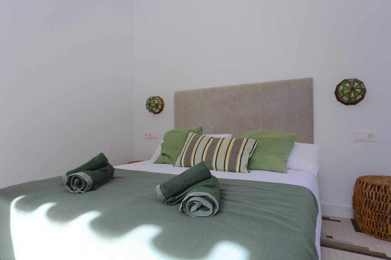 Villa Clavero Five Premium Apt Малага Экстерьер фото